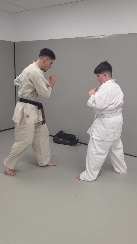 Vídeo de entrenamiento de Kyokushin en Striking Center BCN